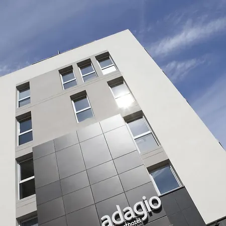 Adagio Vieux Port Aparthotel Marseille