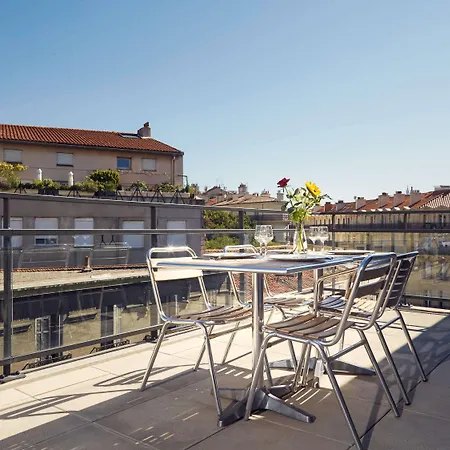 Adagio Vieux Port Apartahotel Marsella