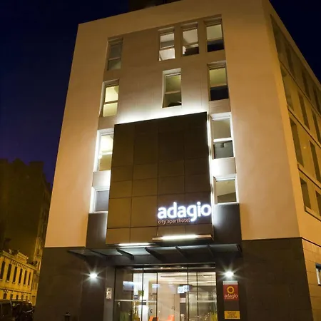 Adagio Vieux Port Apartahotel 4*