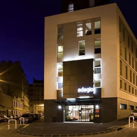 Adagio Vieux Port Apartahotel