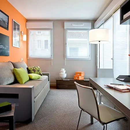 Adagio Vieux Port Apartahotel 4*