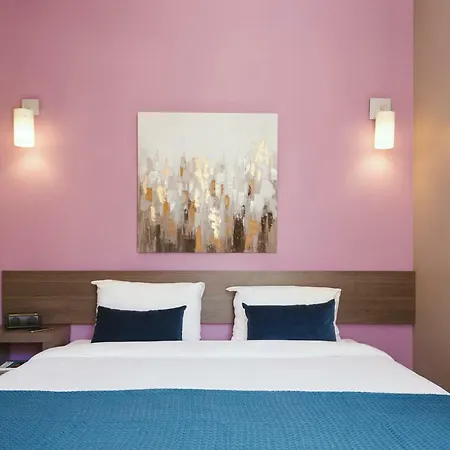 Adagio Vieux Port Apartahotel 4*