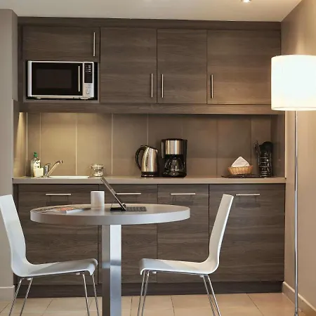 Apartahotel Adagio Vieux Port 4*